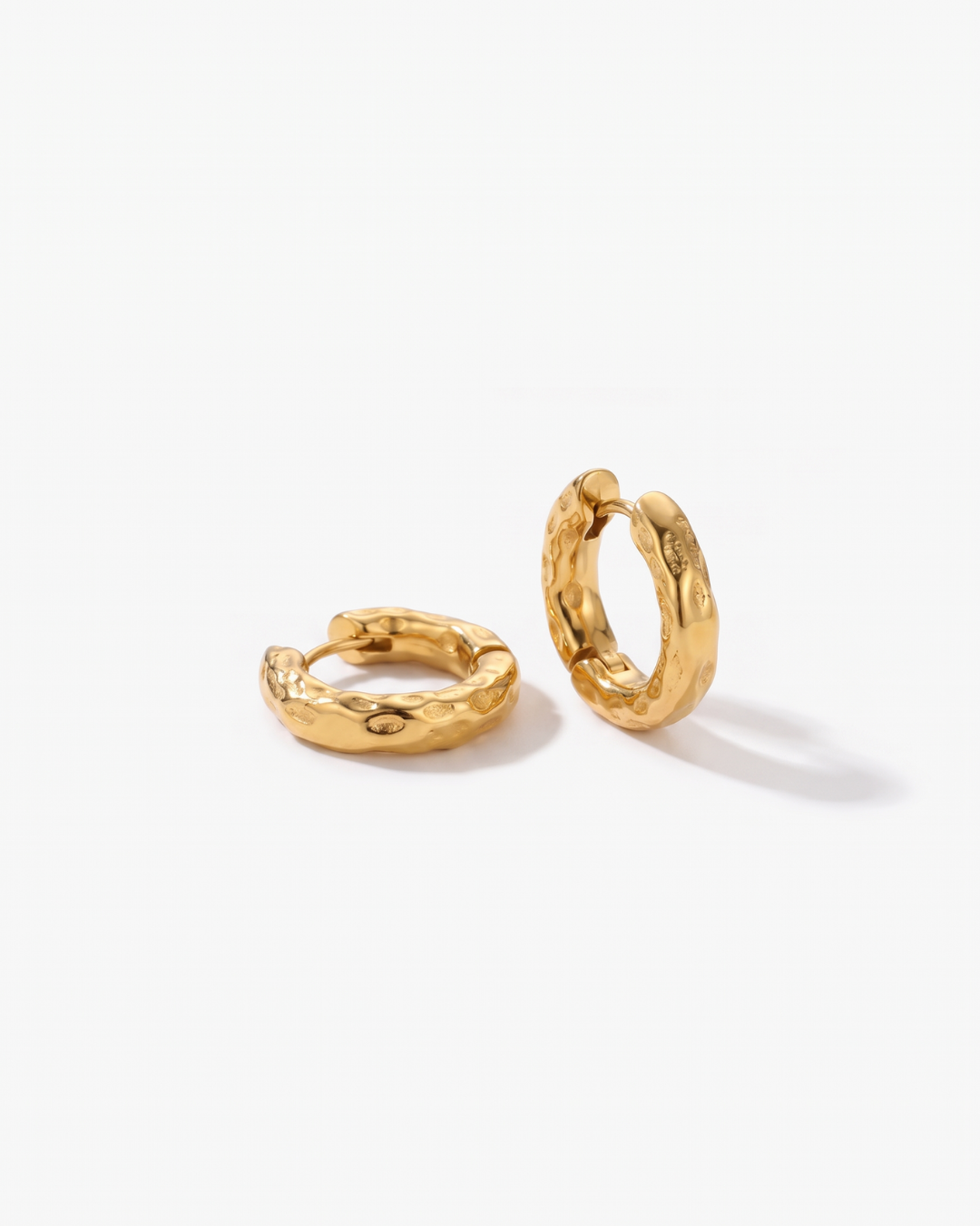 Vera - Textured hoop earrings - Stainless steel