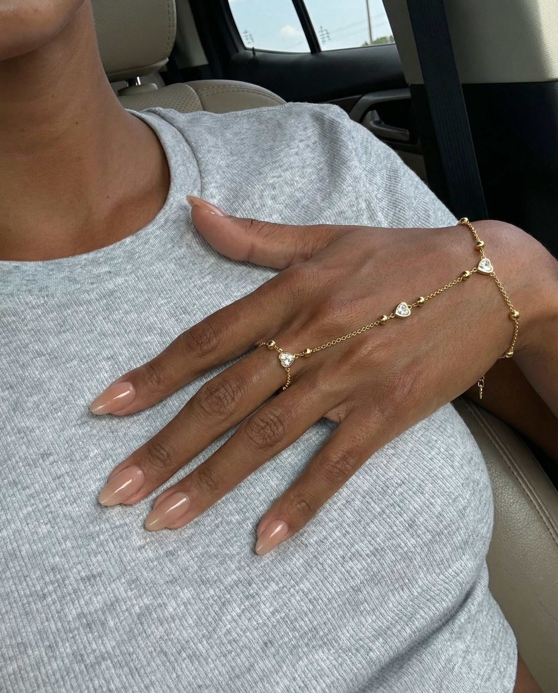 Agnes hand chain