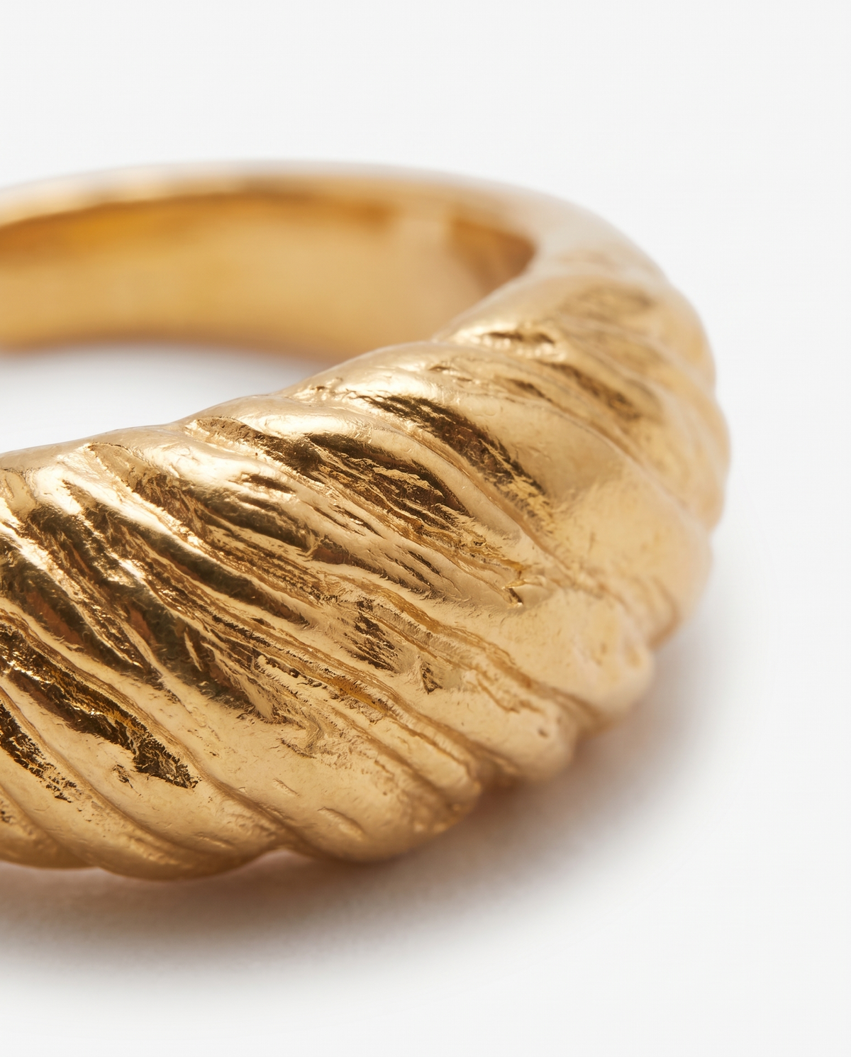 Lola ring