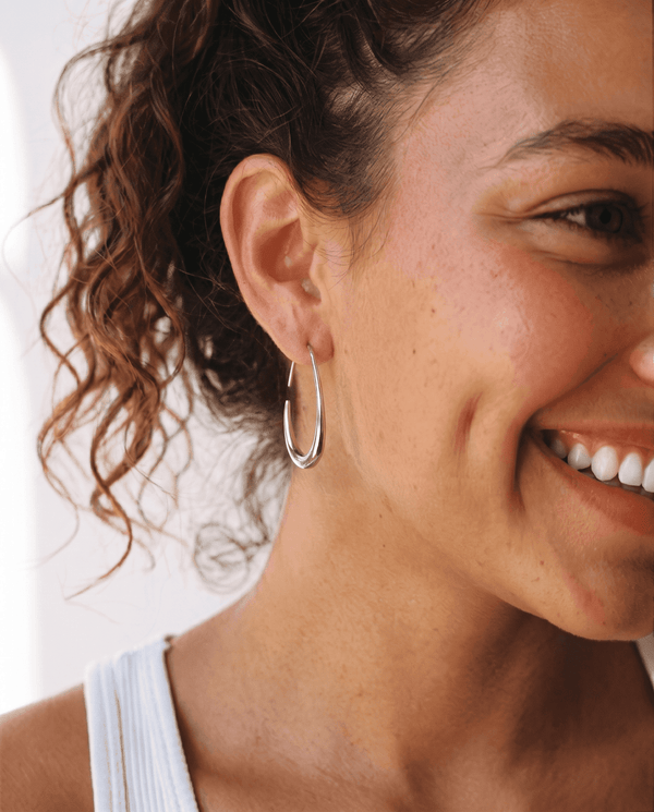 Kinea - Threader hoop earrings - Stainless steel - Opulaire - WATERPROOF jewelry - 