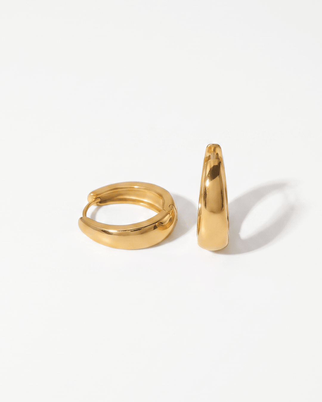 Zianne - Oval hoop earrings - Stainless steel - Opulaire - WATERPROOF jewelry - 